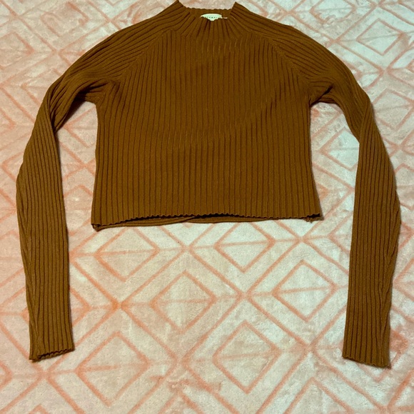 DREAMERS BY DEBUT CROP SWEATER - Picture 1 of 5